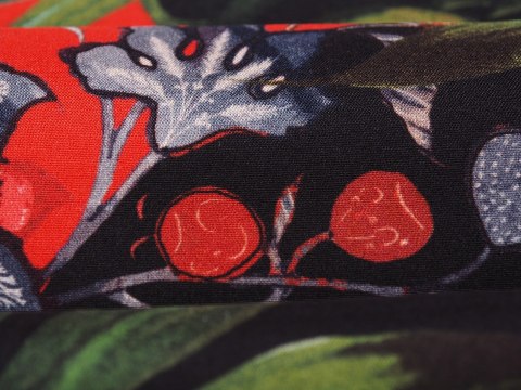 Jedwab elastyczny - Czerwone kwiaty na czerni i czerwieni - kupon Jedwab elastyczny - Czerwone kwiaty na czerni i czerwieni - kupon