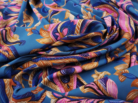 niebieski jedwab w duży paisley niebieski jedwab w duży paisley