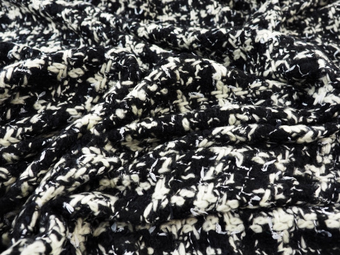 czarno-biała chanelka w kratkę