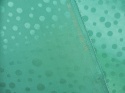 jedwab wytłaczany w groszki w kolorze miętowym