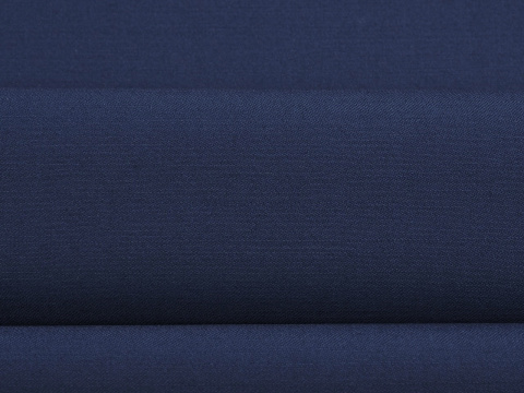 wełna w kolorze granatowym