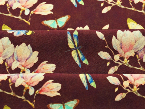 bordowy jedwab w magnolie i motyle bordowy jedwab w magnolie i motyle