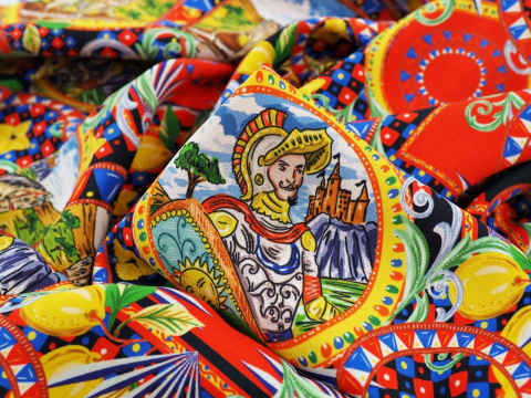jedwab w motywy z sycylijskiego folkloru jedwab w motywy z sycylijskiego folkloru