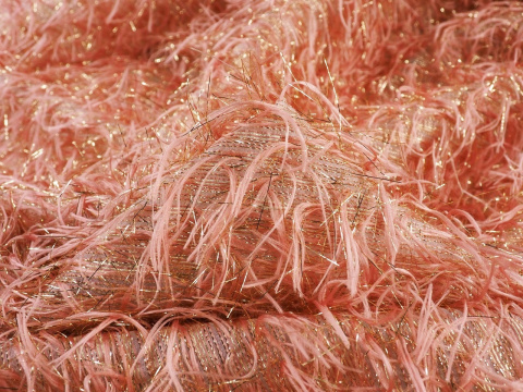 materiał wieczorowy z nitkowymi aplikacjami w kolorze łososiowego różu i złotymi nitkami materiał wieczorowy z nitkowymi aplikacjami w kolorze łososiowego różu i złotymi nitkami