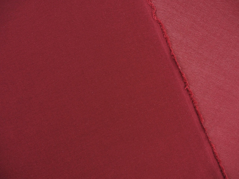 szyfon jedwabny w kolorze ciemnego wina