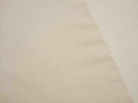 szyfon jedwabny w kolorze jasnego beżu