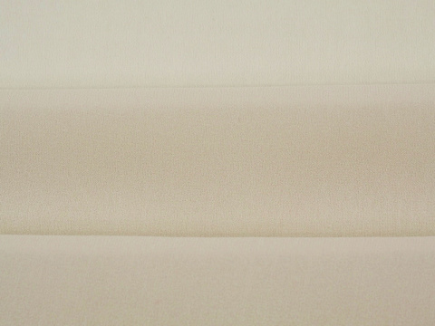 szyfon jedwabny w kolorze jasnego beżu