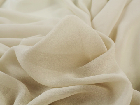 szyfon jedwabny w kolorze jasnego beżu