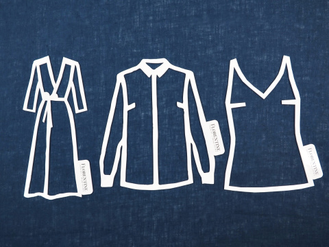 len w kolorze ciemny niebieski denim