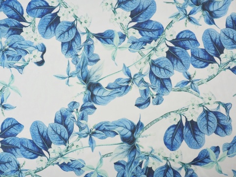 jedwab szyfon w niebieskie gałązki jaśminu