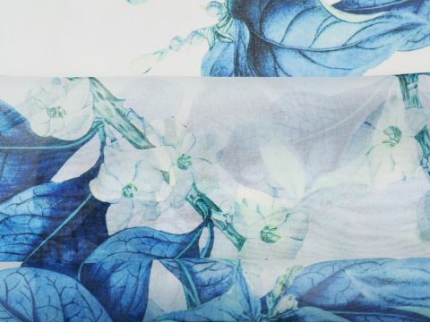 jedwab szyfon w niebieskie gałązki jaśminu