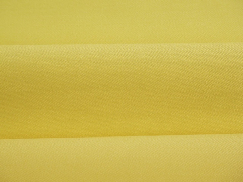 elastyczna wełna w jasnym żółtym pastelowym kolorze elastyczna wełna w jasnym żółtym pastelowym kolorze