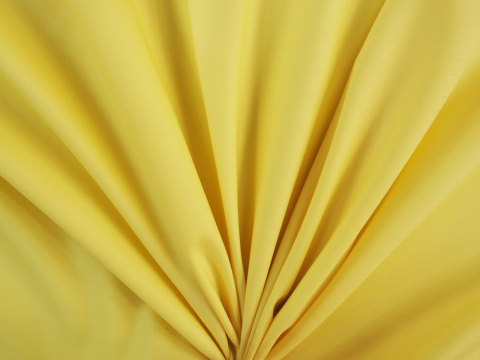 elastyczna wełna w jasnym żółtym pastelowym kolorze elastyczna wełna w jasnym żółtym pastelowym kolorze