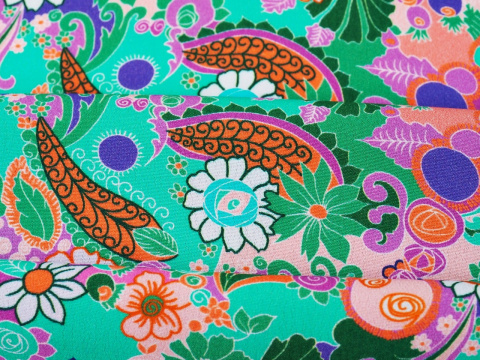 miętowa wiskoza w kwiaty i paisley