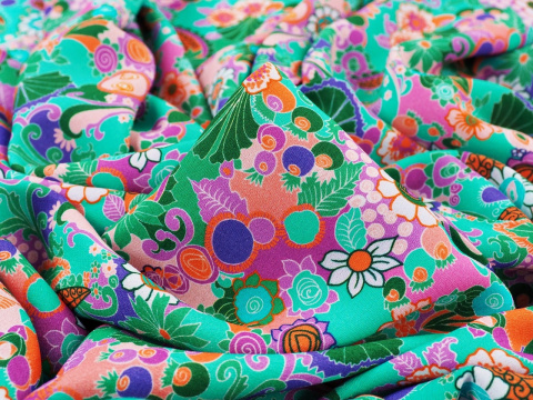 miętowa wiskoza w kwiaty i paisley