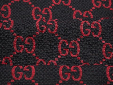 Żakard sygnowany - Logotyp czerń i czerwień - kupon Żakard sygnowany - Logotyp czerń i czerwień - kupon