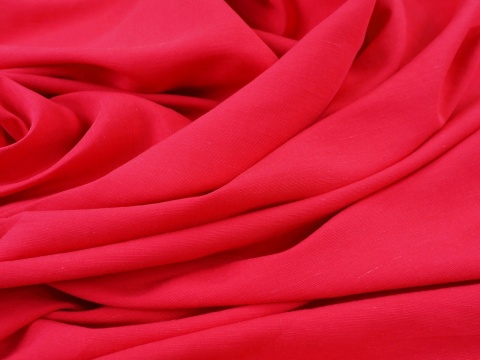 len z wiskozą w kolorze mocnego różu len z wiskozą w kolorze mocnego różu