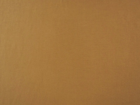 tencel w kolorze ciemnego beżu