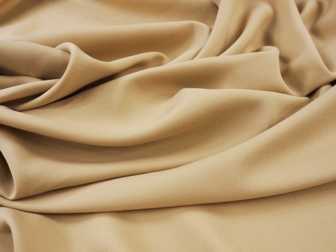 tencel w kolorze jasnego beżu