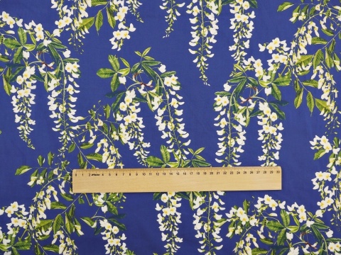 niebieska bawełna w białą wisterię niebieska bawełna w białą wisterię