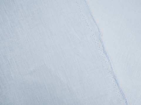 len w kolorze jasnego błękitu