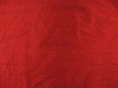 jedwab szantung w kolorze rdzawym wiśniowym