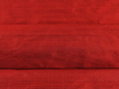 jedwab szantung w kolorze rdzawym wiśniowym