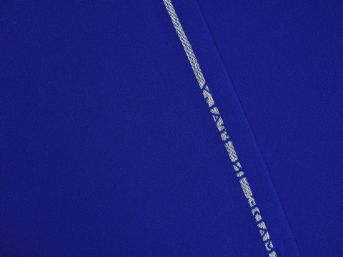 krepa wełniana w kolorze niebieskim