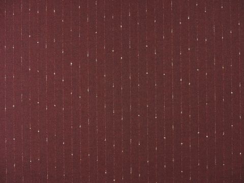 bordowa tkanina w pionowe, delikatne, złote paski