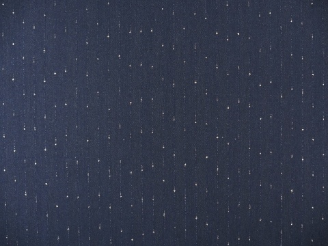 granatowa tkanina w pionowe, delikatne, złote paski