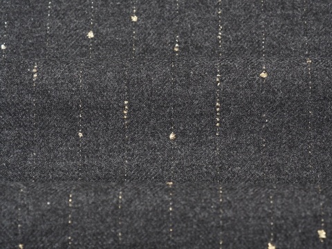 szara tkanina w pionowe, delikatne, złote paski