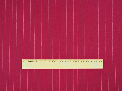 ciemno malinowa wełna double face w biały prążek