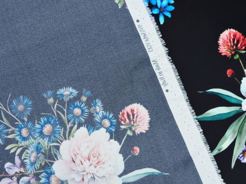 czarny jedwab w kwiaty