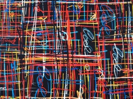 czarny jedwa w kolorową, abstrakcyjną kratkę i napisy