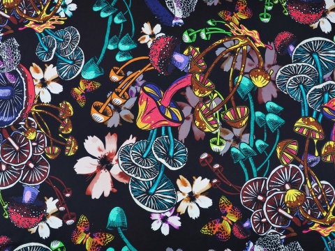 czarna satyna jedwabna w kolorowe grzyby