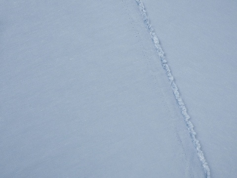 len z wiskozą w kolorze błękitnym