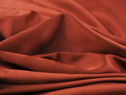 podszewka w kolorze rdzawym