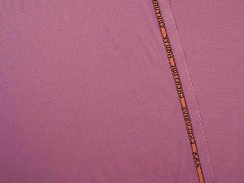 wełna w kolorze wrzosowym