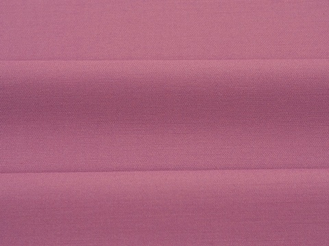 wełna w kolorze wrzosowym