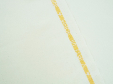 flanela wełniana w kolorze śmietanowym