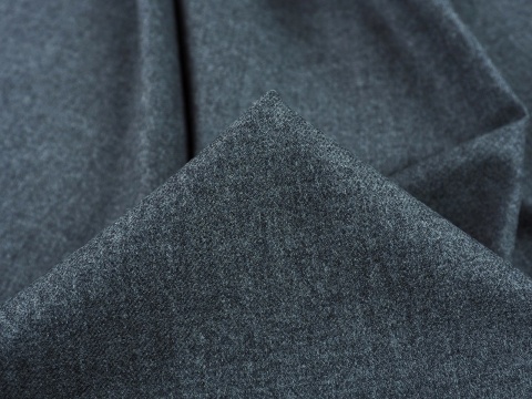 flanela wełniana w kolorze szarym