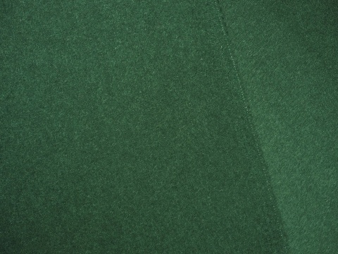 wełna z kaszmirem w kolorze zielonym