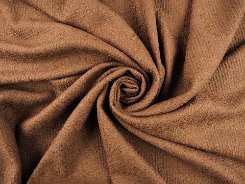 chanelka w kolorze brązowym