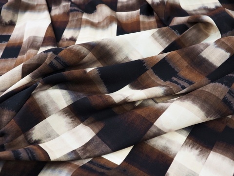 jedwab w pasy z brązem, beżem i czernią