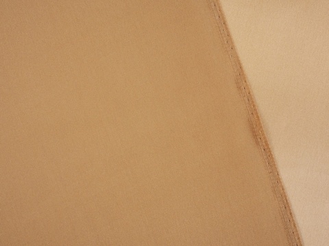 Jedwab elastyczny - Ciepłe złoto z brzoskwinią