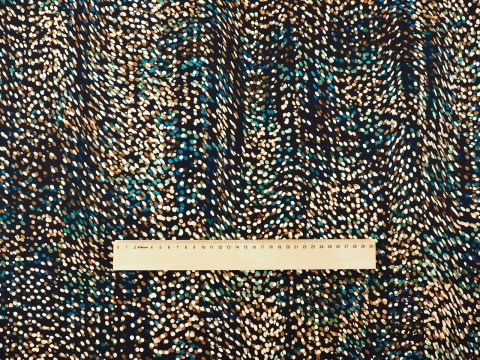 czarny jedwab w gęste, nieregularne kropki