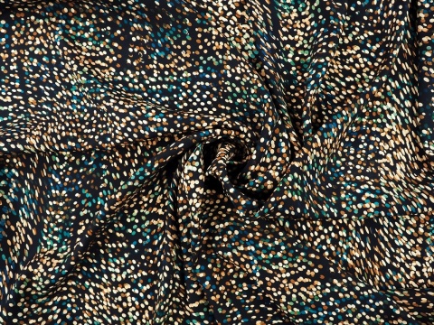 czarny jedwab w gęste, nieregularne kropki