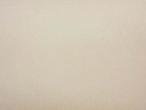 jedwab w kolorze jasnego szampana