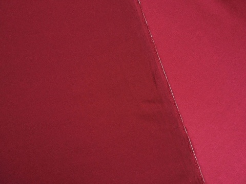 bordowy jedwab