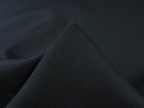 czarny kaszmir płaszczowy